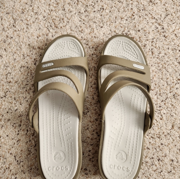 Crocs Flip Flops - Picture 7 of 9